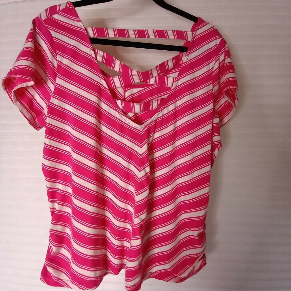 Extra Touch Women's Plus Size 2X Pink And White Striped Short Sleeve Top